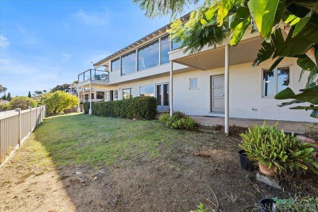 827 Rosecrans St., San Diego, California 92106, 4 Bedrooms Bedrooms, ,4 BathroomsBathrooms,Single Family Residence,For Sale,Rosecrans St.,240023137SD