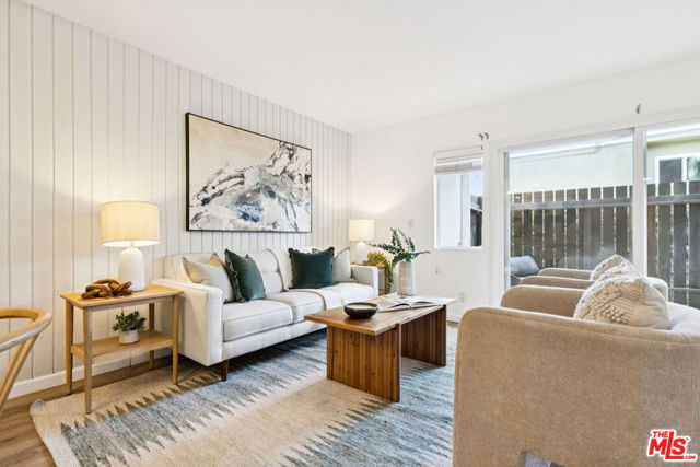 5003 Stoney Creek Road, Culver City CA: https://media.crmls.org/mediaz/835db852-af51-4c61-870c-891cc6a436e7.jpg