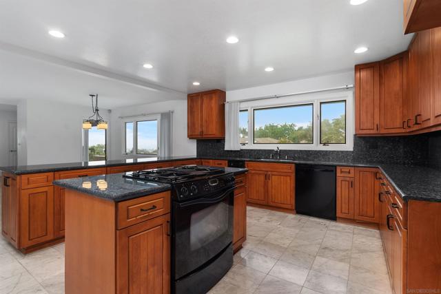 2435 Paseo Dorado, La Jolla CA: https://media.crmls.org/mediaz/835e9af0-844a-4e30-9f24-bd47e5c9bd29.jpg