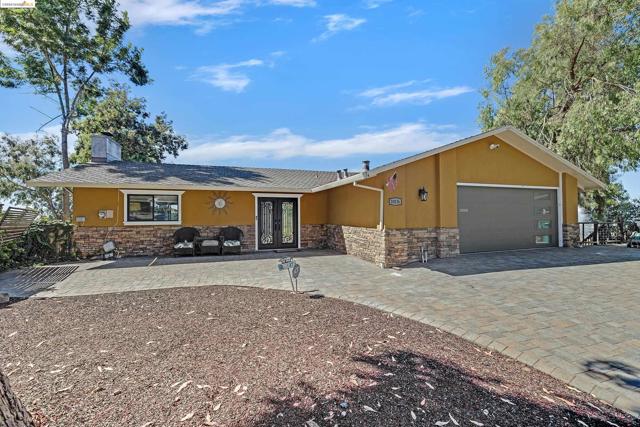 Image 2 of 42 For 28016 Whitestone Ct