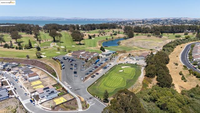 716 Williams Dr, Richmond CA: https://media.crmls.org/mediaz/83619a7a-e975-4378-b7db-163b0ab15586.jpg