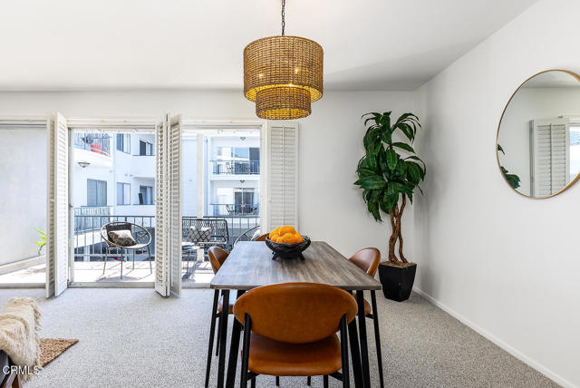 Detail Gallery Image 10 of 24 For 972 E California Bld #201,  Pasadena,  CA 91106 - 2 Beds | 2 Baths