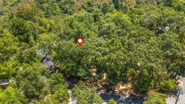 161 Los Trancos Circle, Portola Valley CA: https://media.crmls.org/mediaz/83638faf-afa0-4ccd-b2f4-f5e0f7119d8f.jpg