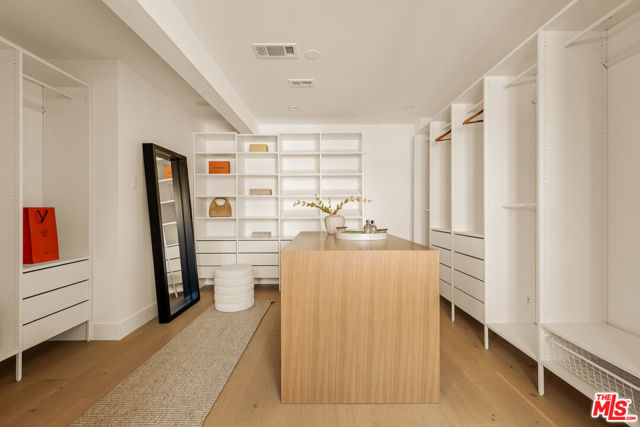 4628 Berryman, Los Angeles CA: https://media.crmls.org/mediaz/8364165a-58c0-48b9-bfd9-b7ccb7c5ef61.jpg