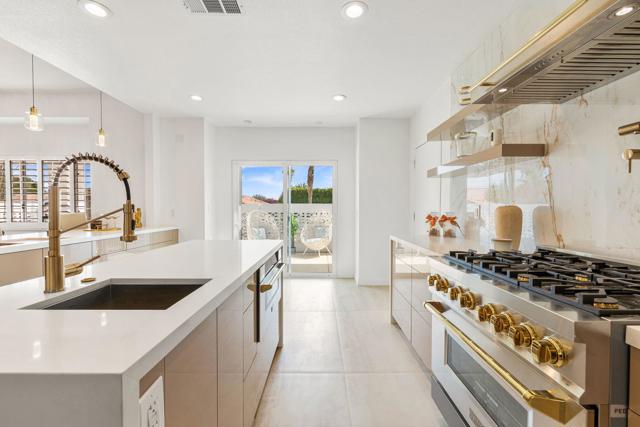 47215 Heliotrope Drive, Palm Desert CA: https://media.crmls.org/mediaz/8364c471-0aed-45a6-8f3c-7fe99e42a2d1.jpg