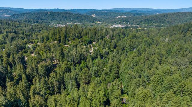 1116 Lakeside Drive, Felton CA: https://media.crmls.org/mediaz/8364ce1f-029e-47ce-a11c-7d3052e2aa29.jpg