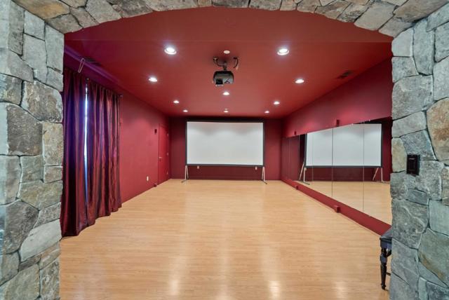 15985 Shannon Road, Los Gatos CA: https://media.crmls.org/mediaz/83652df0-d7d2-4616-ab0e-583321268d89.jpg