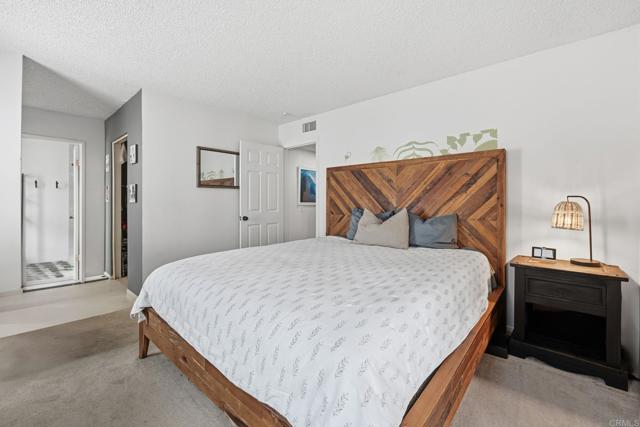 Detail Gallery Image 13 of 46 For 270 Chestnut Way, Oceanside,  CA 92057 - 3 Beds | 2 Baths