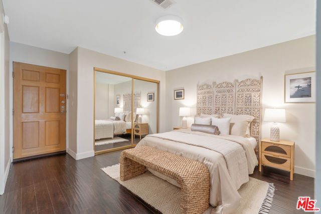 3743 S Canfield Avenue, Los Angeles CA: https://media.crmls.org/mediaz/836654bb-0910-4cfe-bcc6-fe970fc8cb2f.jpg