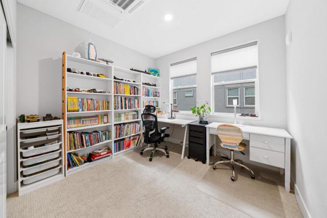 581 Yale Way, San Jose CA: https://media.crmls.org/mediaz/8366ce76-8e39-410d-b5c3-bc4070a139e6.jpg