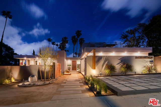 1344 Maltman Avenue, Los Angeles CA: https://media.crmls.org/mediaz/836713fe-be80-480d-a6af-146747befd7a.jpg