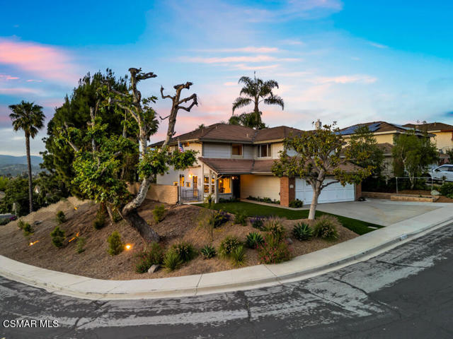 13101 Thomasville Court, Moorpark CA: https://media.crmls.org/mediaz/83671f2e-4343-44ee-8ad8-6cfb67b48bb2.jpg