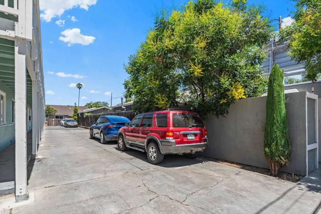 Image 4 of 17 For 357 Willow Street