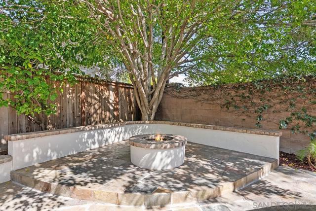 6 Reston Way, Ladera Ranch CA: https://media.crmls.org/mediaz/83689a2b-834f-4de8-906a-76194f33aca1.jpg