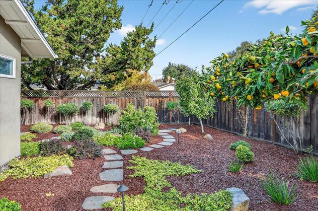 12058 CANDY Lane, Saratoga CA: https://media.crmls.org/mediaz/8368faa1-8b59-4c34-9899-a118eef0e0e8.jpg