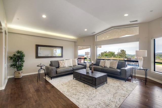 Detail Gallery Image 7 of 52 For 13590 Anthony Ridge Rd, Valley Center,  CA 92082 - 3 Beds | 4/1 Baths