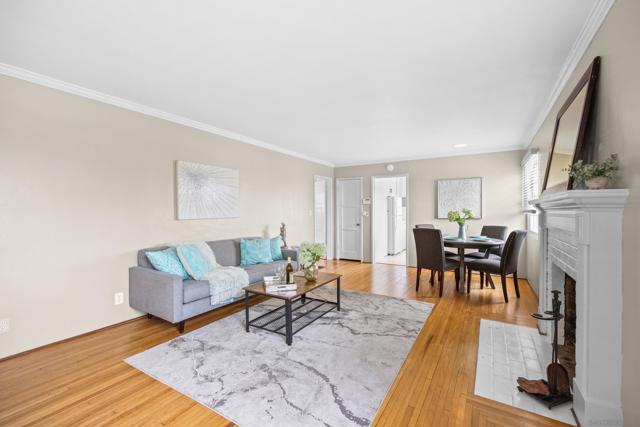 1205 Park Row, La Jolla CA: https://media.crmls.org/mediaz/8369c9fd-5f05-4bff-9a54-65a20546590d.jpg