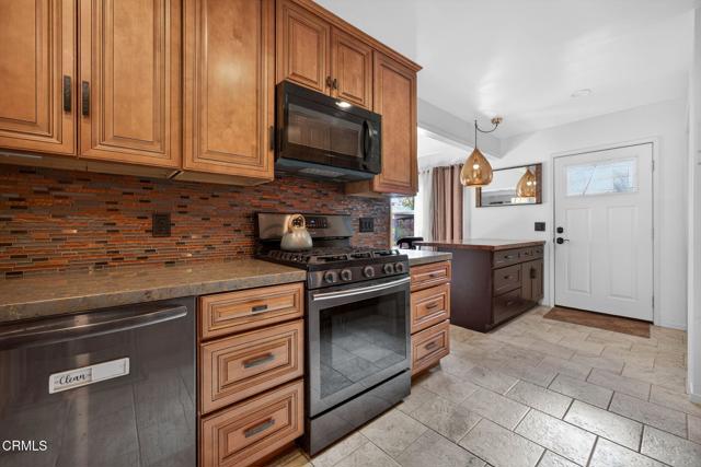 Detail Gallery Image 23 of 54 For 3146 Strathmore Dr, Ventura,  CA 93003 - 4 Beds | 2 Baths