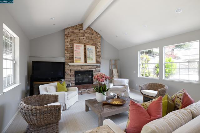 46 Merrill Circle N., Moraga CA: https://media.crmls.org/mediaz/836acfc3-be07-4697-afe2-f41f8cfb4824.jpg