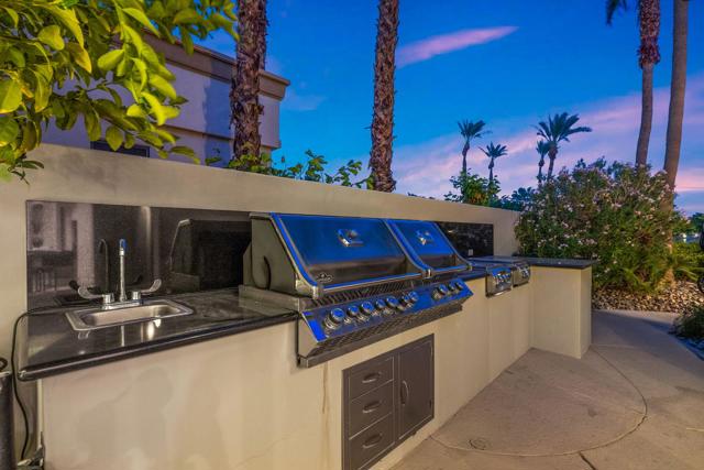334 Crest Lake Drive, Palm Desert, CA 92211