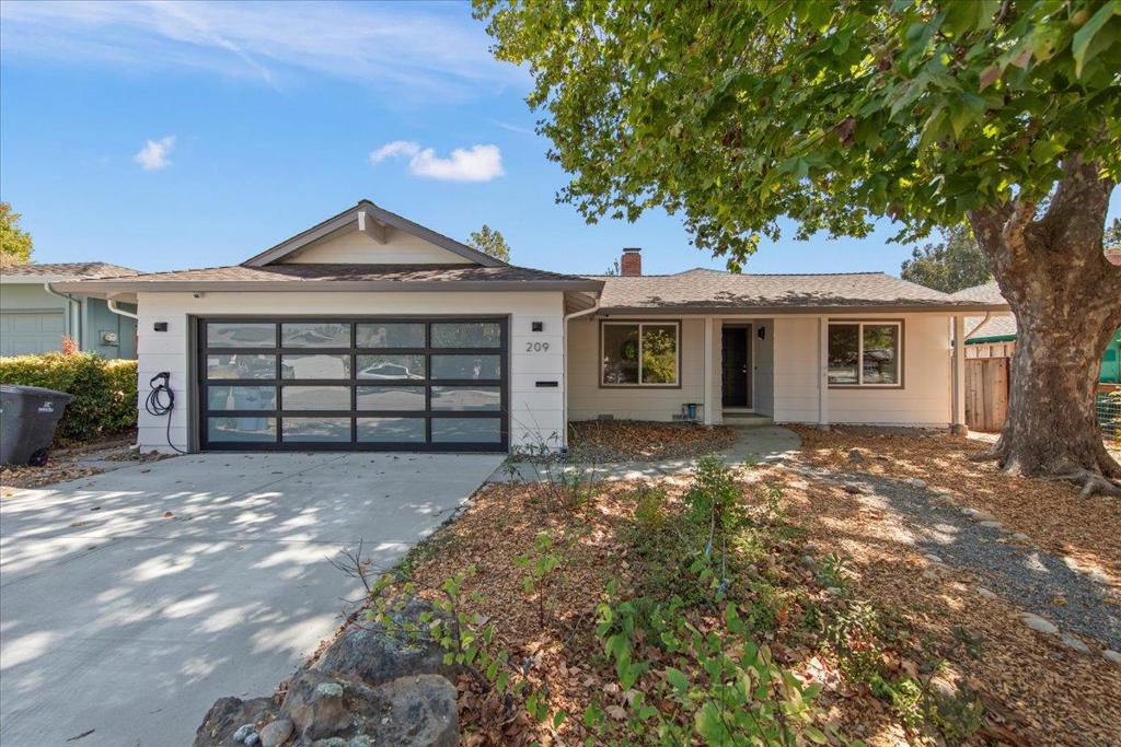 209 Calvin Place