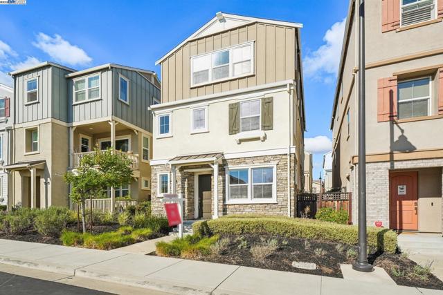 7213 Calistoga Ln, Dublin CA: https://media.crmls.org/mediaz/836c709e-7923-4df2-b30b-99495af893ef.jpg