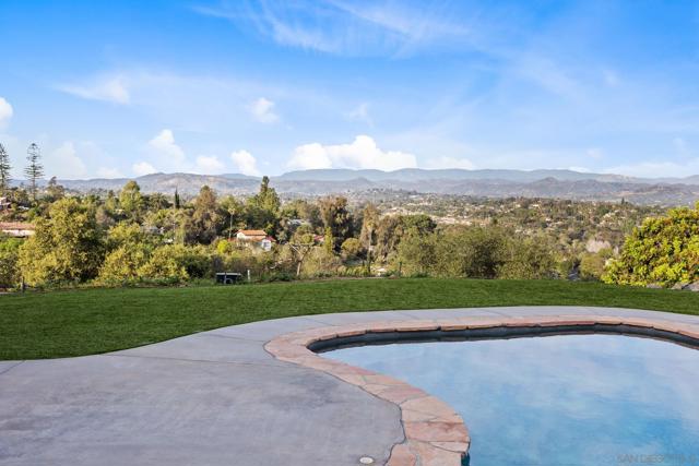 Image 26 of 31 For 1033 Via Contenta