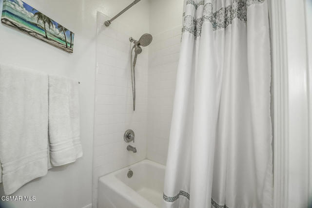 2589 Featherwood Street, Westlake Village CA: https://media.crmls.org/mediaz/836e4f0a-dcca-4bac-a529-020f024d70b8.jpg