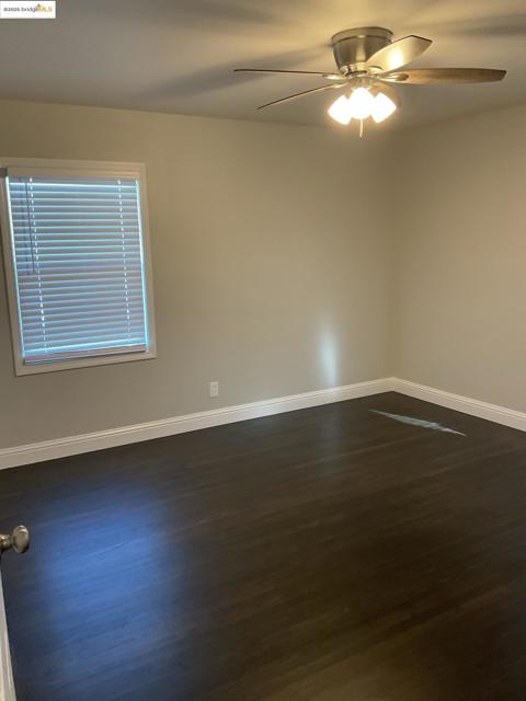 184 Panoramic Avenue, Pittsburg CA: https://media.crmls.org/mediaz/8370d4b4-96e7-4e7e-b8d2-2284f5ce9e9c.jpg