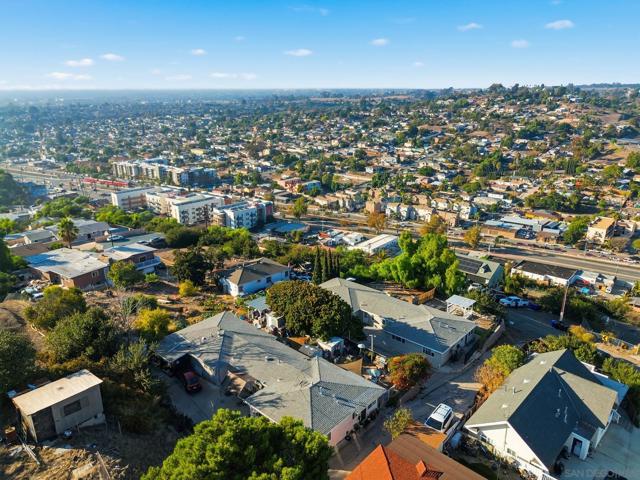 6431 37 Madrone Ave, San Diego CA: https://media.crmls.org/mediaz/83717f44-3a8d-4937-97e2-9e4aec094207.jpg