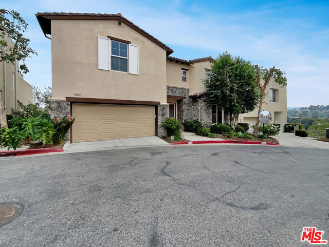 5692 Como Circle, Woodland Hills CA: https://media.crmls.org/mediaz/83730409-da71-4b30-9fff-0c3184014782.jpg