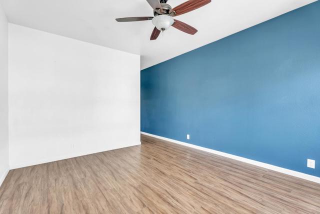 819 15th Street, Oakland CA: https://media.crmls.org/mediaz/83730413-834b-4b78-b3f8-3178884553c6.jpg