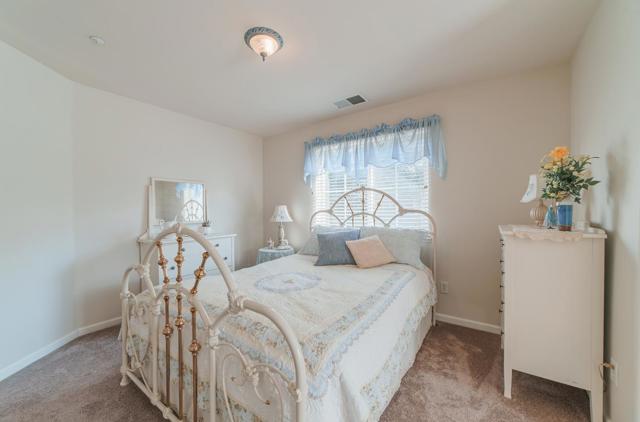 8631 Woodland Heights Court, Salinas CA: https://media.crmls.org/mediaz/8373655f-e4a8-4c5e-84f0-de5e19db26d7.jpg