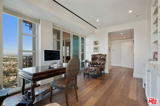 10580 Wilshire Boulevard, Los Angeles CA: https://media.crmls.org/mediaz/8373708c-5d3e-475c-b914-b41d7b313403.jpg