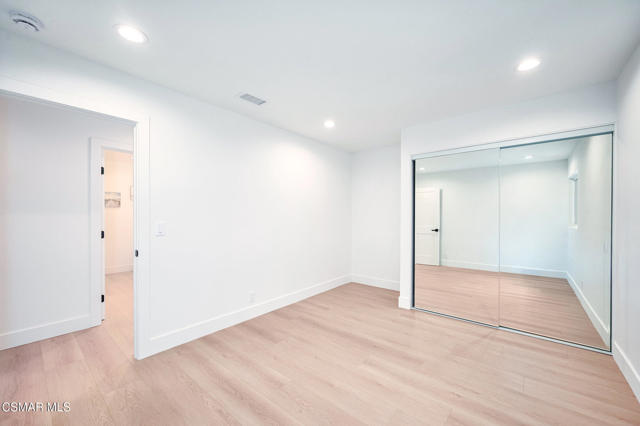 674 Lautrec Court, Thousand Oaks CA: https://media.crmls.org/mediaz/837381f2-6fd6-4035-8f51-9764c7b5197a.jpg