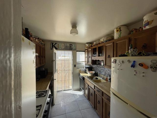 Image 9 of 18 For 718 Oaklawn Avenue