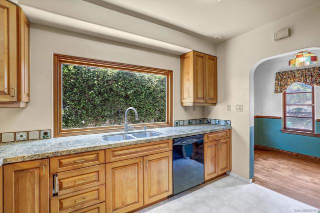 3114 Dumas St, San Diego CA: https://media.crmls.org/mediaz/837519a6-3291-4409-abdf-2f08b57481c5.jpg