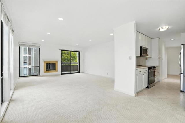 1171 Compass Lane, Foster City CA: https://media.crmls.org/mediaz/8375c3bb-a806-401b-9b0a-5d10032d95ae.jpg