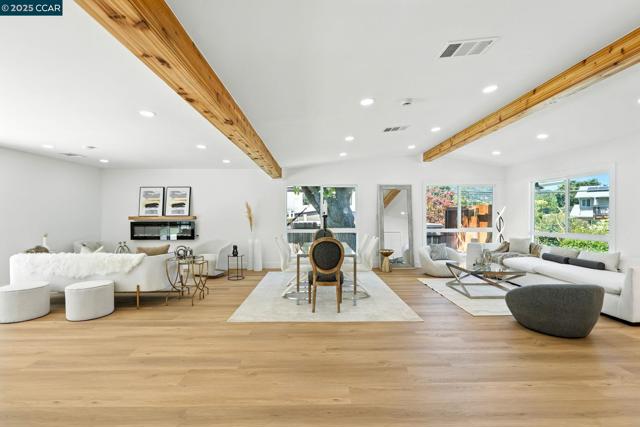 1717 Springbrook Rd, Lafayette CA: https://media.crmls.org/mediaz/8375cc83-6b8d-4ca0-9392-b1ad1b4a54f1.jpg