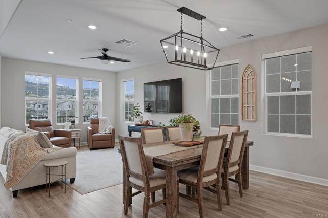 Detail Gallery Image 14 of 55 For 21541 Trail Blazer Ln, Escondido,  CA 92029 - 3 Beds | 3/1 Baths