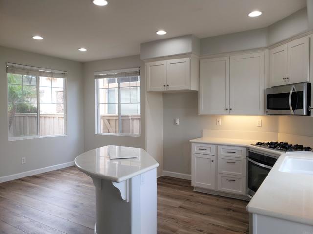 Detail Gallery Image 6 of 20 For 3546 Harwich St, Carlsbad,  CA 92010 - 4 Beds | 2/1 Baths