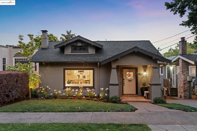 952 Kingston Ave, Piedmont CA: https://media.crmls.org/mediaz/83774eda-88c6-498b-9ab5-81a7a210e59d.jpg