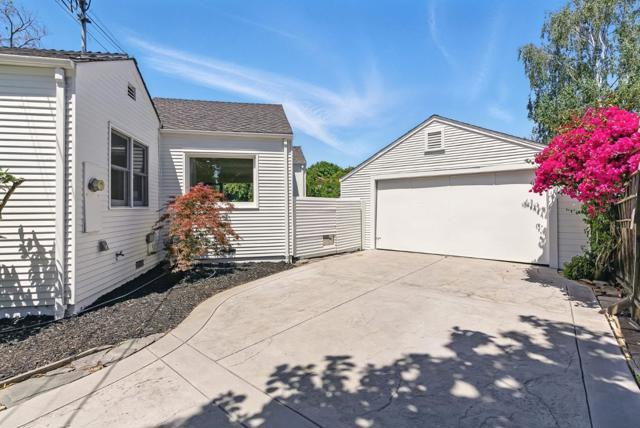 935 Chabrant Way, San Jose CA: https://media.crmls.org/mediaz/8377d566-1b23-4122-8d07-37d5c7c24cd9.jpg
