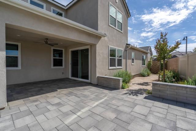 39818 Ninebark Ct, Temecula CA: https://media.crmls.org/mediaz/8377fcd5-84e3-4201-8b1d-fdef830147b7.jpg