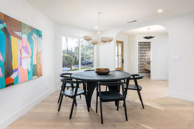 Image 11 of 34 For 6081 Avenida Chamnez