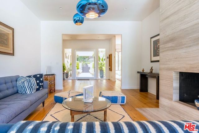 3112 Corda Drive, Los Angeles CA: https://media.crmls.org/mediaz/83791138-b12a-41ec-96a7-87b8faf5eaee.jpg