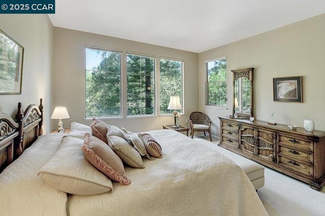 5910 Horsemans Canyon Dr, Walnut Creek CA: https://media.crmls.org/mediaz/8379a110-65e7-4b58-935b-c6b785560904.jpg