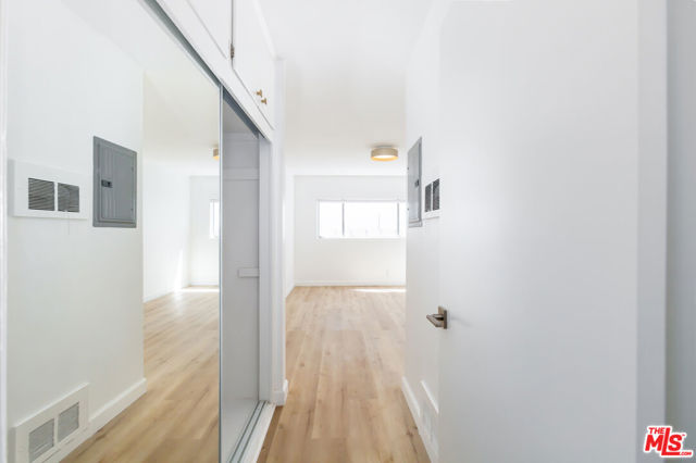 1268 N SWEETZER Avenue, West Hollywood CA: https://media.crmls.org/mediaz/8379ee21-029d-4ebf-a615-065b4cd8bf77.jpg