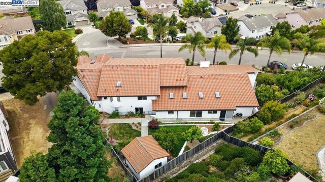 21798 Independent School Rd, Castro Valley CA: https://media.crmls.org/mediaz/837bec89-c72c-41d2-85d2-da2ee5fff7b6.jpg