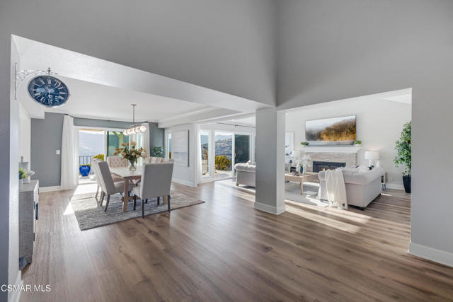 1660 Valecroft Avenue, Westlake Village CA: https://media.crmls.org/mediaz/837c41df-d28e-4421-bf03-171d3ddbef96.jpg